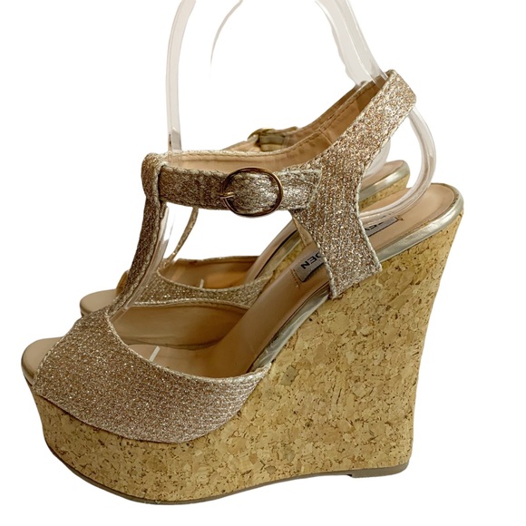 Steve Madden Wedge Cork Metallic Shimmer Strappy Sandal Gold Size 6 - Picture 3 of 7